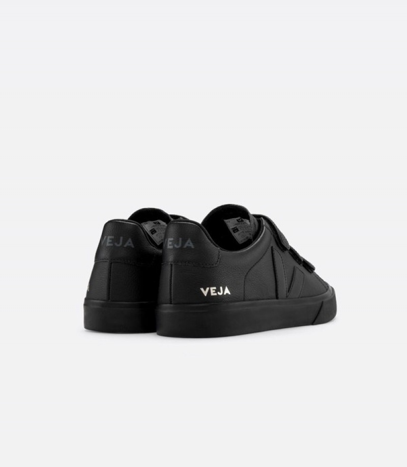 Veja Foundations Crop Men | EZXK27468